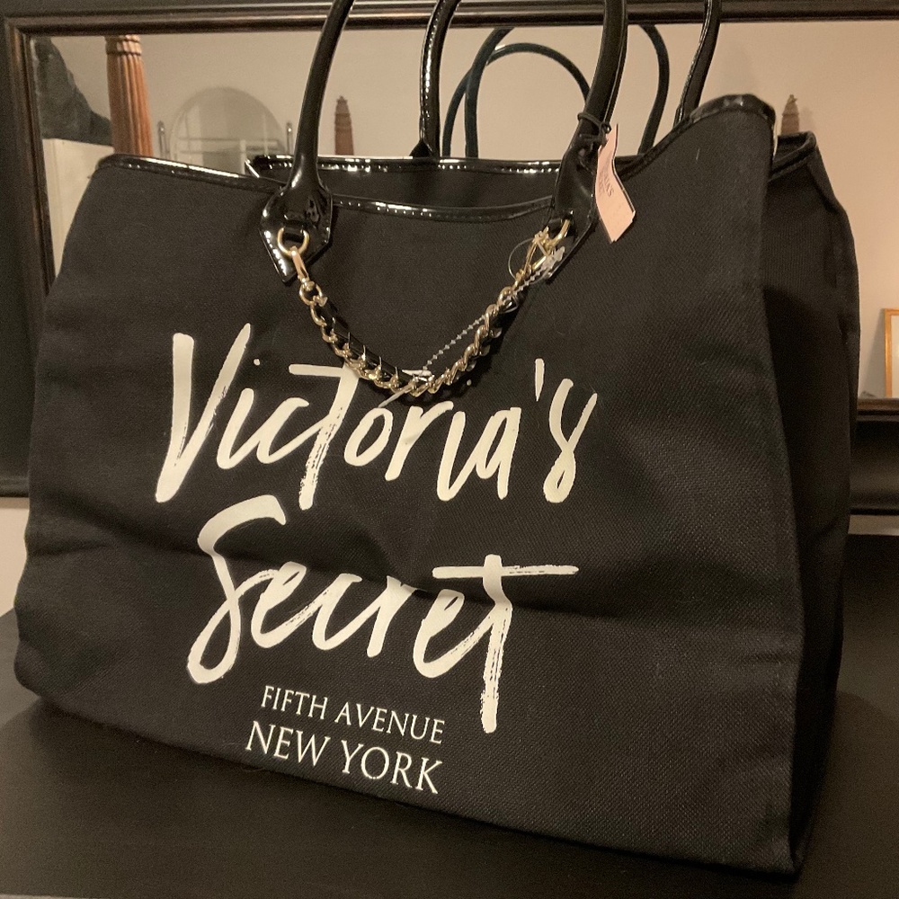 *Rare* Victoria’s Secret Logo Handbag